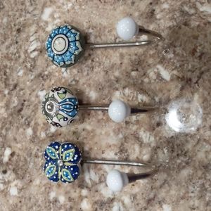 Set of 3 coat hangers